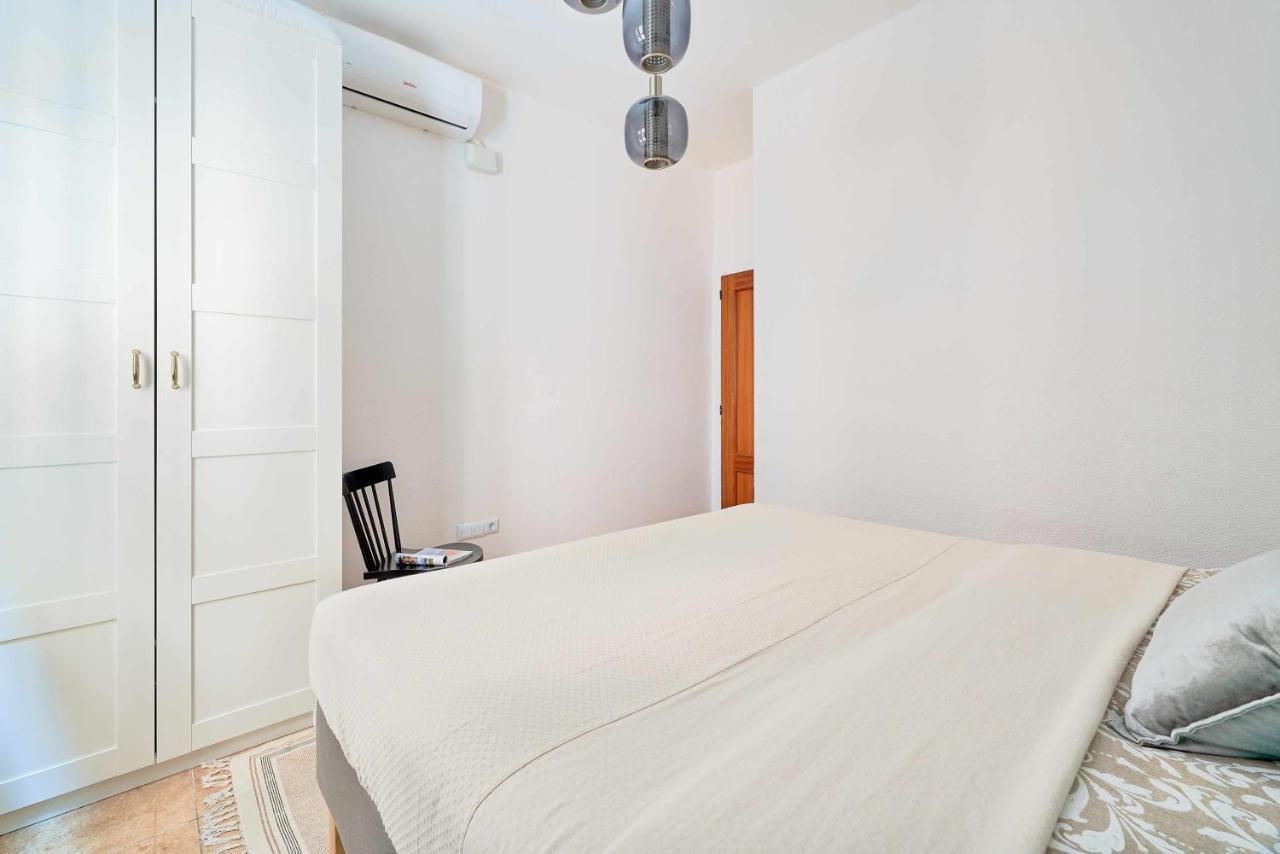 Under The Olive Trees In Historic Center Of Appartement